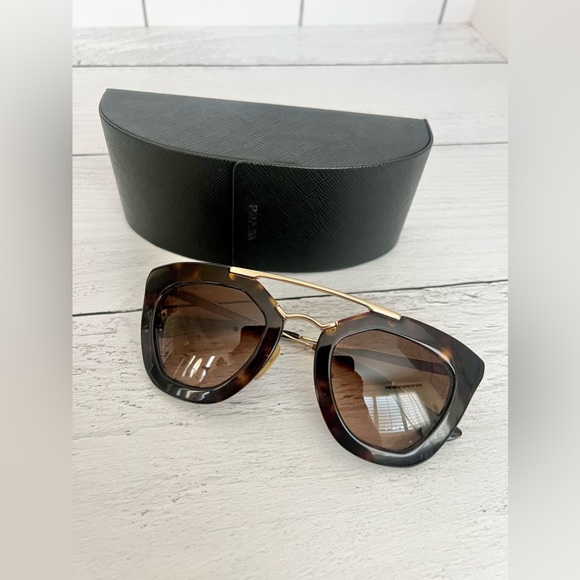 Prada Tortoise Frame Cat Eye Sunglasses main image 12
